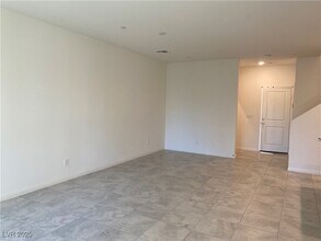 2428 Bagnara Pl in Henderson, NV - Building Photo - Building Photo