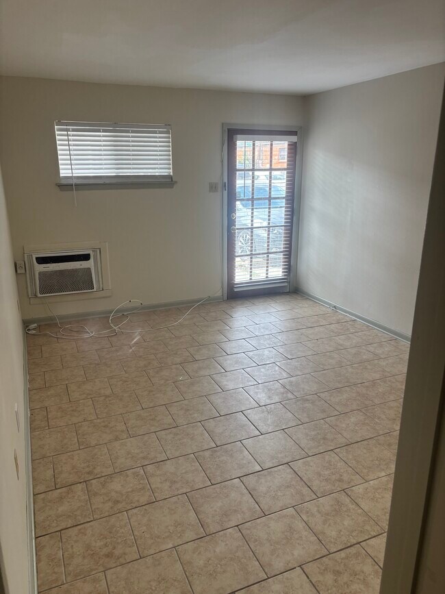 837 N 6th St, Unit 6 in Baton Rouge, LA - Building Photo - Building Photo