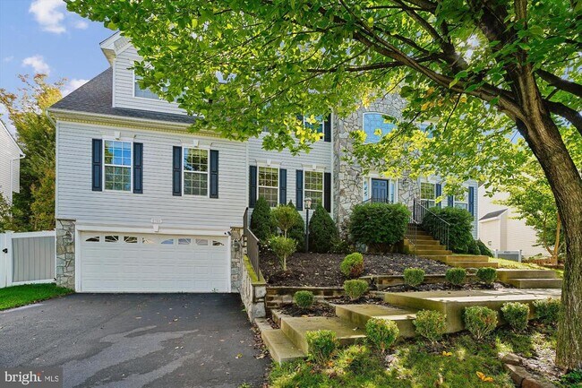 8761 Ellis Mill Dr in Gainesville, VA - Building Photo - Building Photo