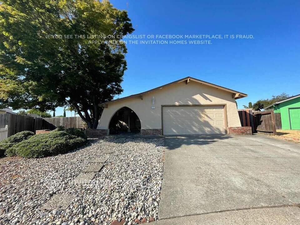 1127 Cormorant Pl in Fairfield, CA - Building Photo