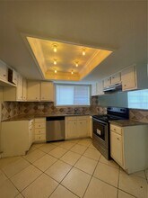 7622 Bubbling Spring Ln in Houston, TX - Building Photo - Building Photo