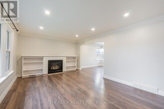866 Regent Dr in Oshawa, ON - Building Photo - Building Photo