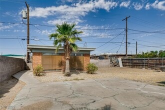 2529 N Webster St in North Las Vegas, NV - Foto de edificio - Building Photo