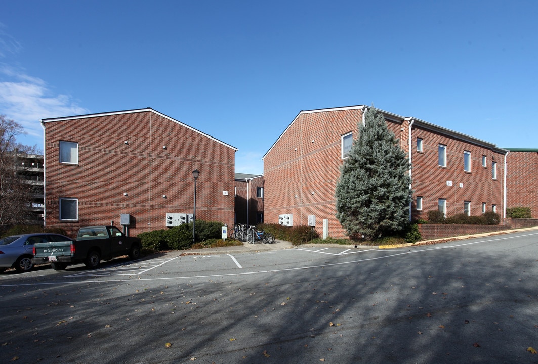 Brewer Lane Apartments in Carrboro, NC - Foto de edificio