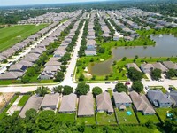 4035 Falvel Cove Dr in Spring, TX - Foto de edificio - Building Photo