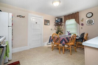 34 Dean St, Unit 3 in Attleboro, MA - Building Photo - Building Photo