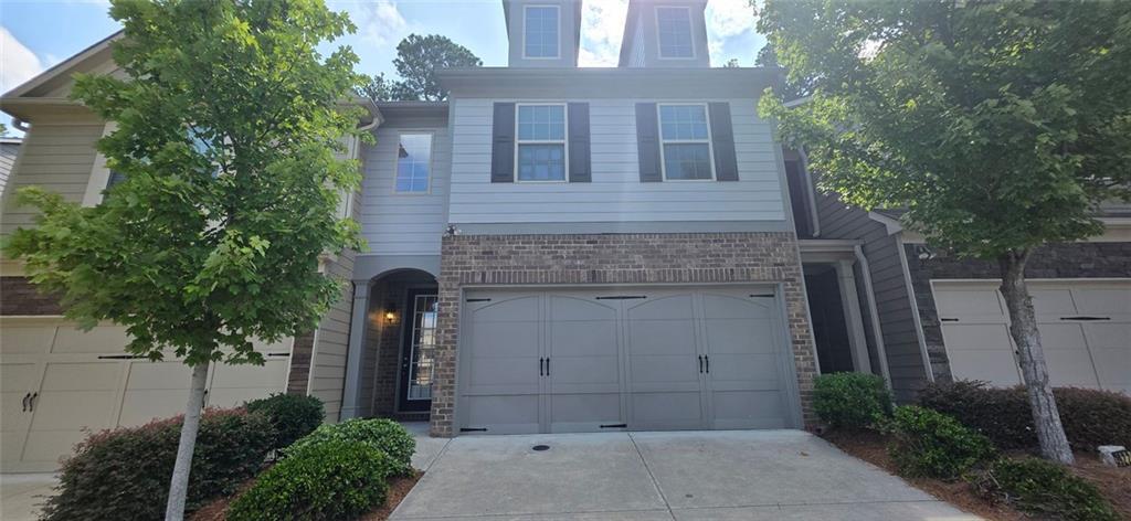 3912 Brockenhurst Dr in Buford, GA - Building Photo