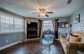 132 Evergold Ln in Westwego, LA - Building Photo - Building Photo