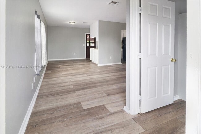 1856 NW 6th Ave in Pompano Beach, FL - Building Photo - Building Photo