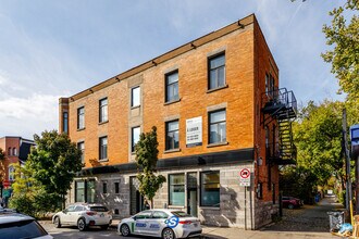 351-357 Roy Rue E in Montréal, QC - Building Photo - Building Photo