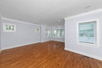 4912 N Washtenaw Ave in Chicago, IL - Building Photo - Building Photo