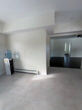 316 Old Fall River Rd, Unit 1st Floor in Dartmouth, MA - Foto de edificio - Building Photo