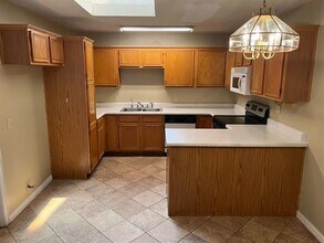 6412 Brookcrest Dr in Arlington, TX - Building Photo - Building Photo