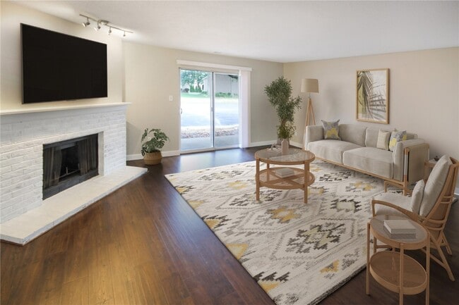 411 Shirley Ridge Dr in St. Charles, MO - Building Photo - Building Photo