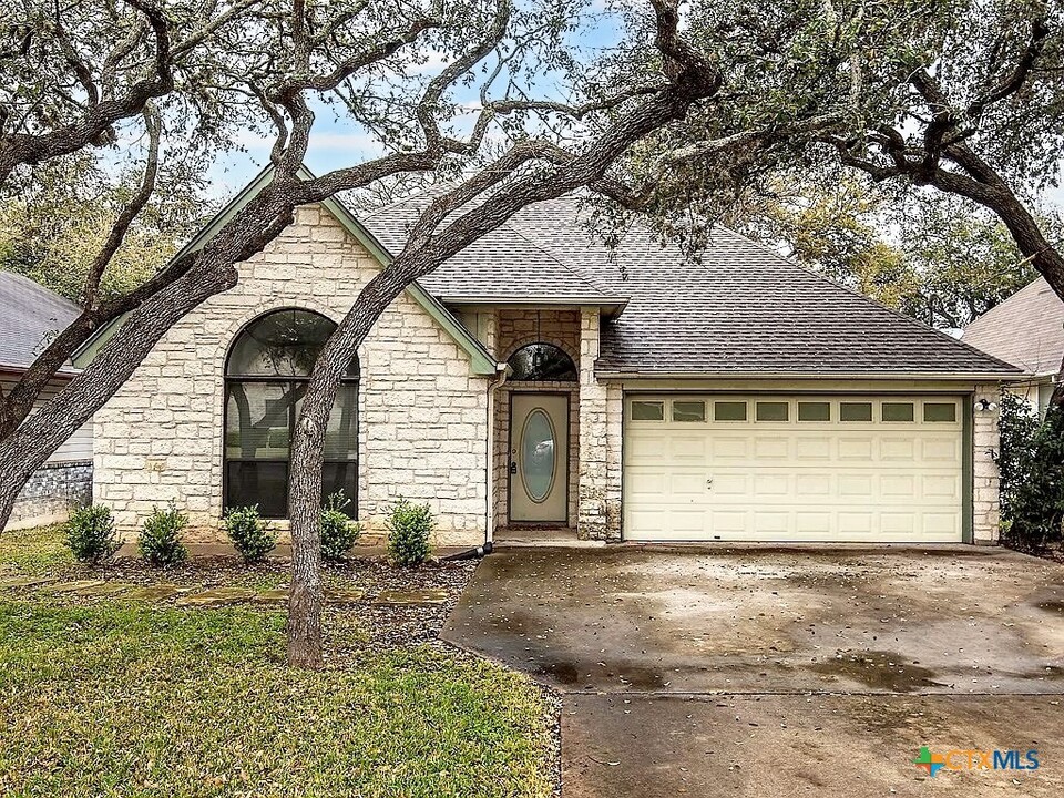 1810 Ramona Cir in San Marcos, TX - Building Photo