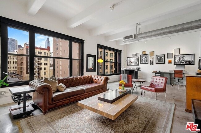 property at 814 S Spring St