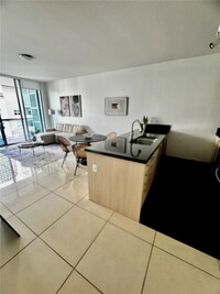 1111 SW 1st Ave, Unit # 1621-N in Miami, FL - Foto de edificio - Building Photo