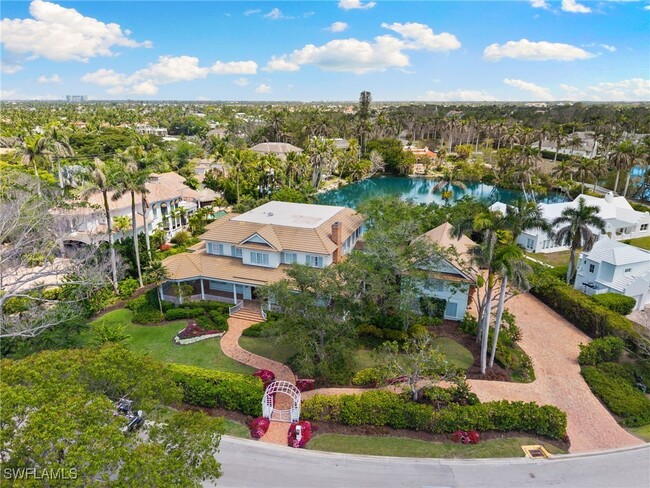 2325 Lantern Ln in Naples, FL - Building Photo - Building Photo