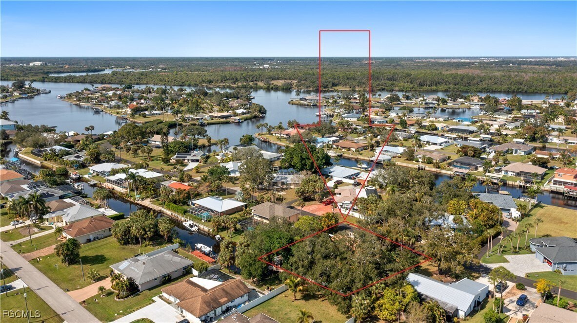 13529 Island Rd in Ft. Myers, FL - Building Photo