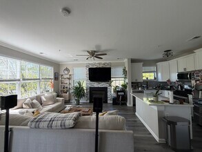 2434 Coopers Branch Ct, Unit 2434 in Herndon, VA - Foto de edificio - Building Photo