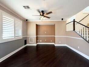 1085 Robin Leaf Ct in Las Vegas, NV - Building Photo - Building Photo