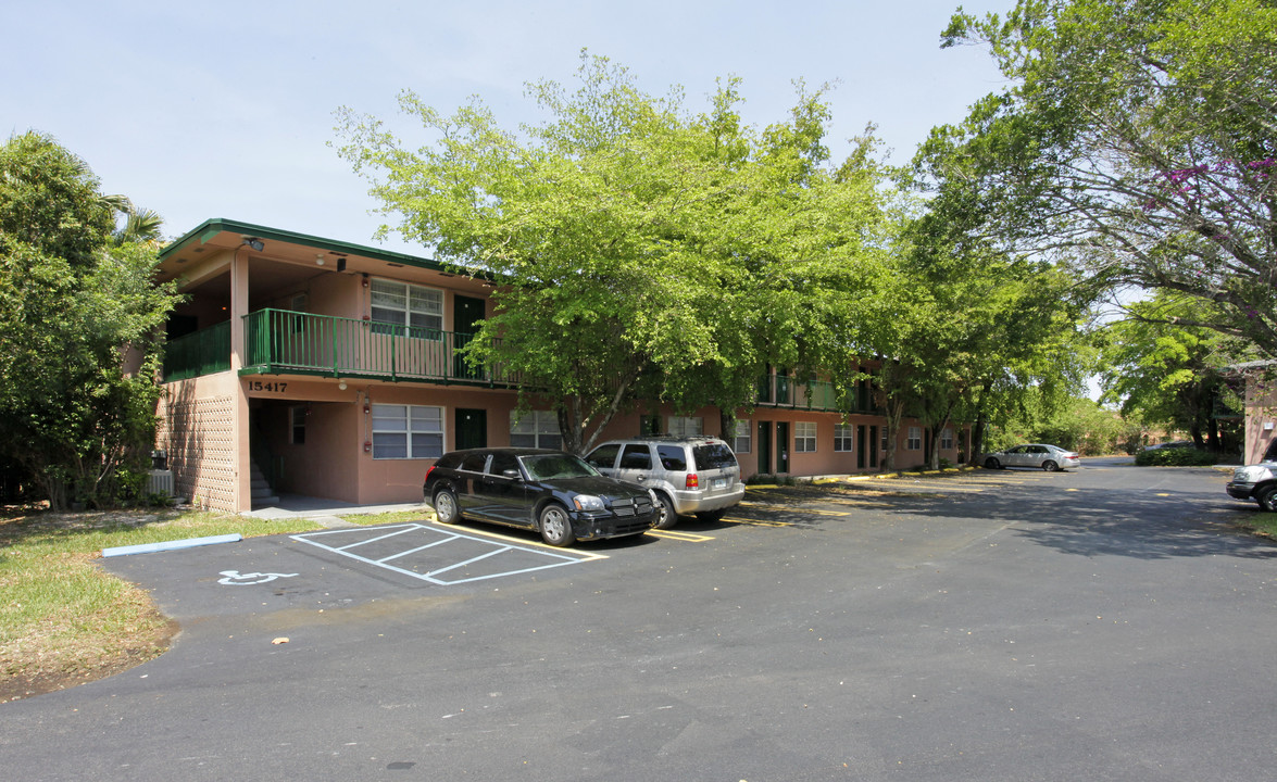 The Keys Apartments in Homestead, FL - Building Photo