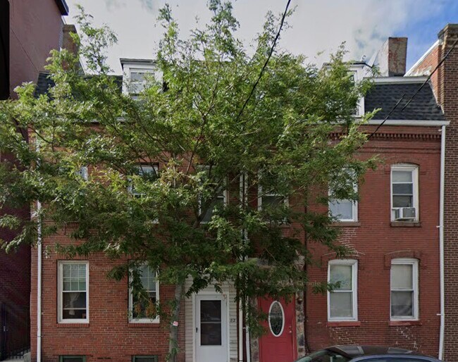 property at 82 Bremen St