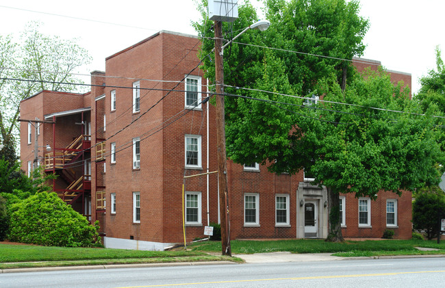 Ecker Apartments in High Point, NC - Building Photo - Building Photo