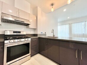 1065 S Wooster St in Los Angeles, CA - Building Photo - Building Photo