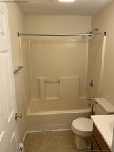 15 Blossom St, Unit 2 in Leominster, MA - Building Photo - Building Photo