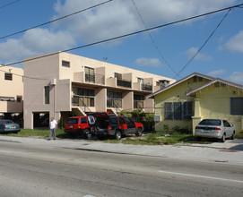 1737 SW 7th St in Miami, FL - Building Photo - Building Photo