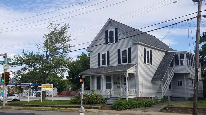 2 Broad St in Nashua, NH - Building Photo