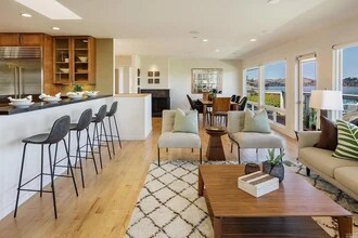 118 Cazneau Ave in Sausalito, CA - Foto de edificio - Building Photo