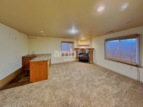 190 E 1325 N in Layton, UT - Foto de edificio - Building Photo