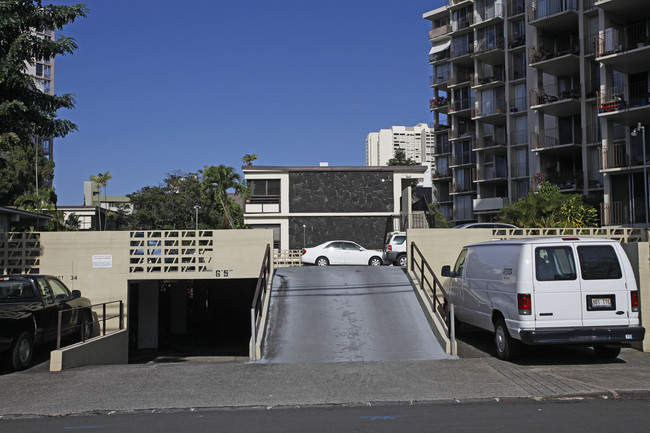 Punahou Terrace in Honolulu, HI - Building Photo - Building Photo