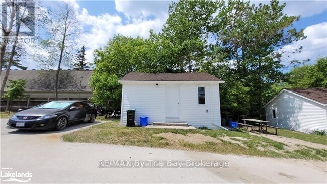 property at 280-280 River Rd E
