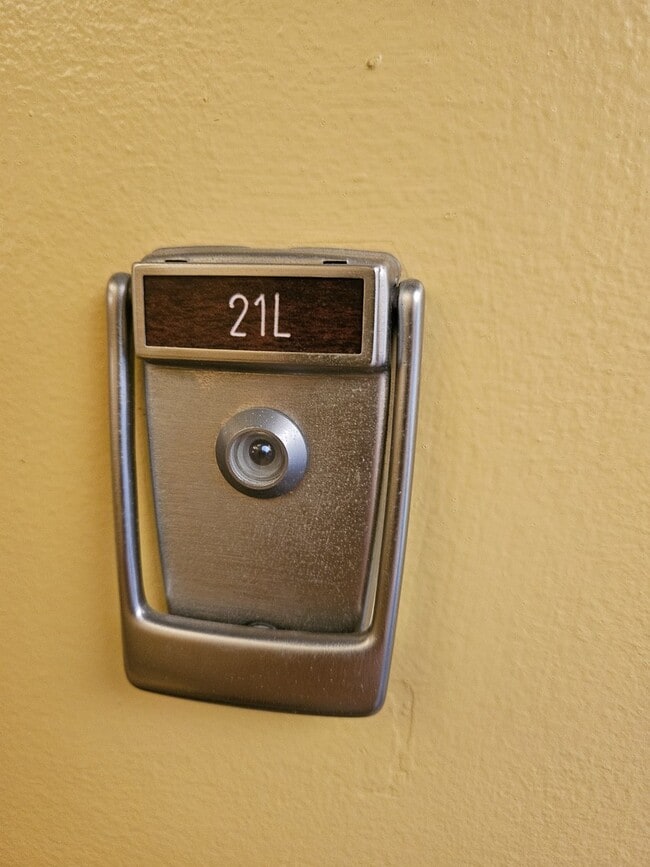 6301 N Sheridan Rd in Chicago, IL - Building Photo - Building Photo