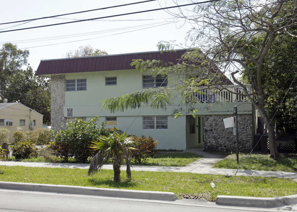 Dover Apartments in North Miami, FL - Building Photo