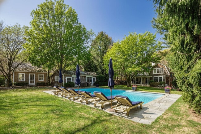 property at 96 Cove Hollow Rd