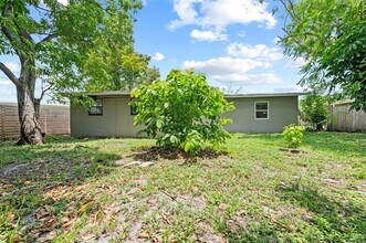 1524 NW 18th Ct in Fort Lauderdale, FL - Building Photo - Building Photo