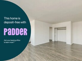 Laurentia Apartments in Toronto, ON - Building Photo