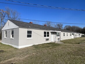 Hillcrest Apartments in Chester, SC - Building Photo - Building Photo