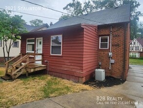 2021 Staunton Rd in Cleveland Heights, OH - Building Photo - Building Photo