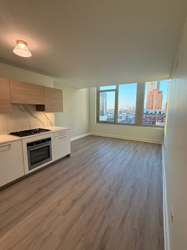 property at 11 N Green St