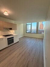 641 W Lake St in Chicago, IL - Building Photo - Building Photo