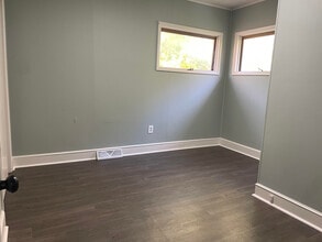 1128 Elmwood Ave in Oshkosh, WI - Building Photo - Building Photo