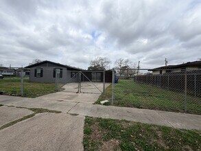 3918 Harris Dr in Corpus Christi, TX - Building Photo - Building Photo