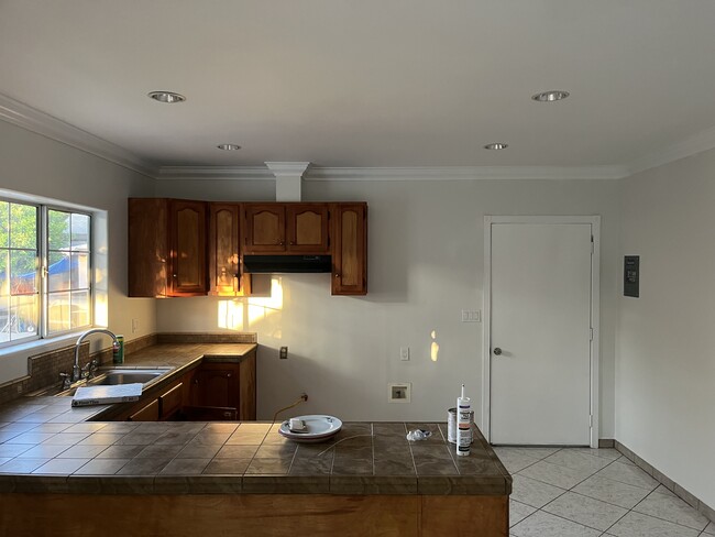 property at 2813 N Santa Fe Ave