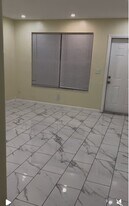 412 SW 9th St, Unit 2 in Hallandale Beach, FL - Building Photo