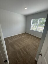 908 Sea Holly Dr in Zebulon, NC - Building Photo - Building Photo